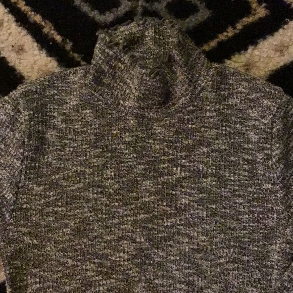 turtle neck - Picture 2 of 3